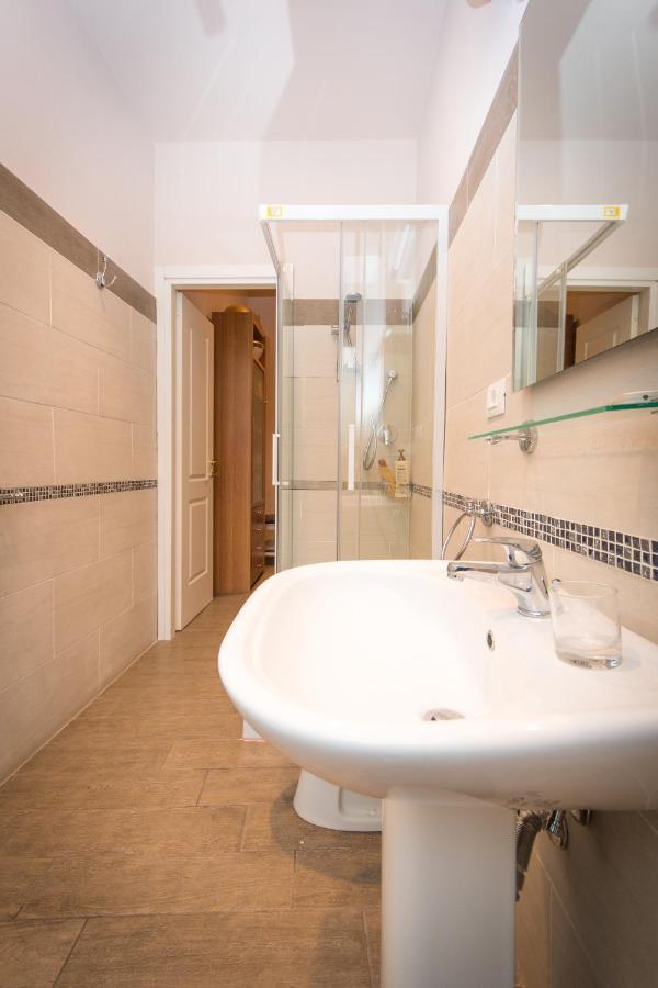 Vercelli Guest House Near San Giovanni Ρώμη Εξωτερικό φωτογραφία